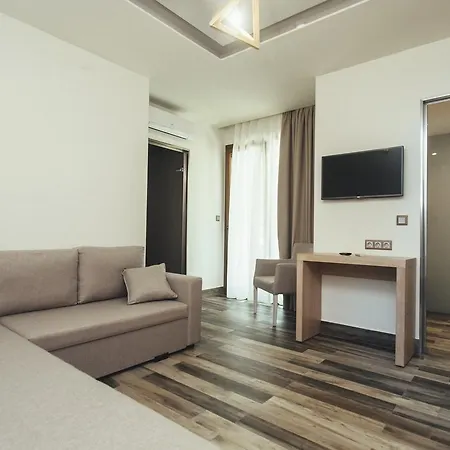 Psili Ammos Seaside Luxury Aparthotel 3*
