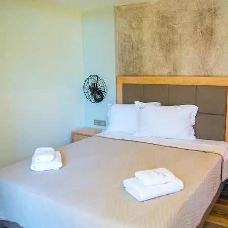Psili Ammos Seaside Luxury Aparthotel 3*
