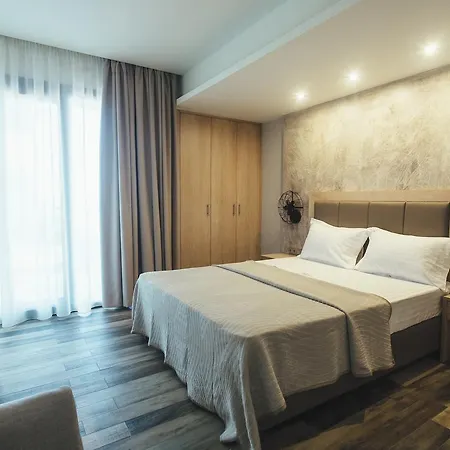 Psili Ammos Seaside Luxury מלון דירות 4*